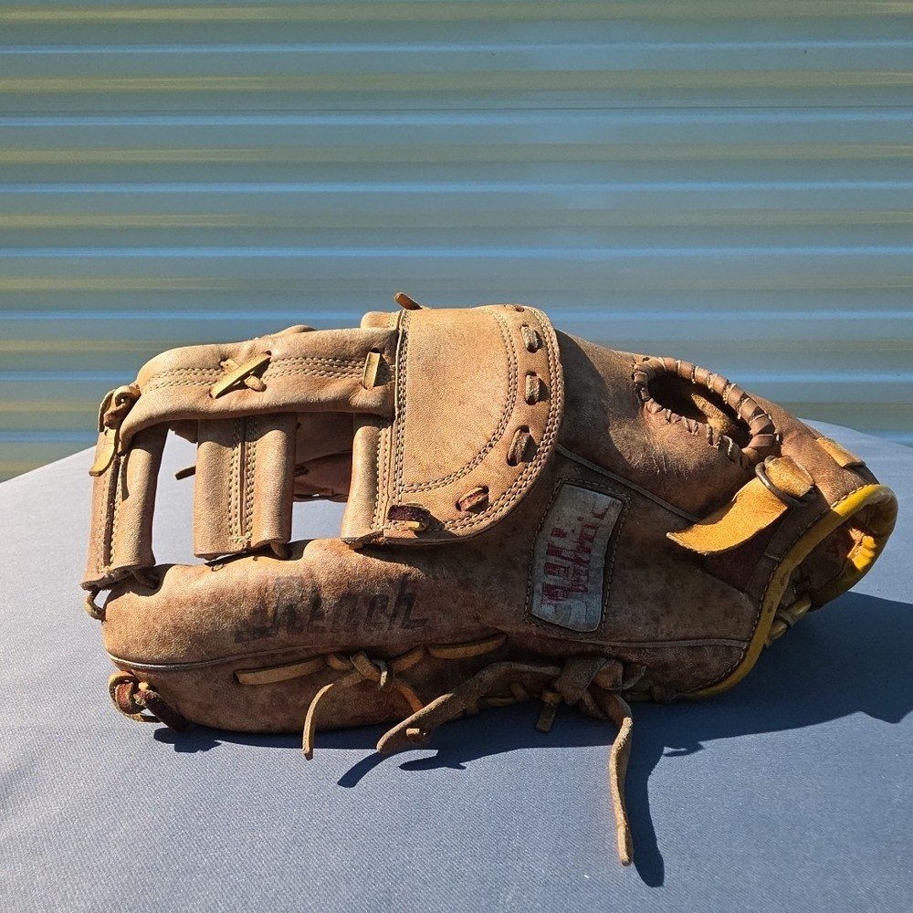reach baseball glove Left-handed  M1001 Super Monster Pre-oil Treated Vintage 12